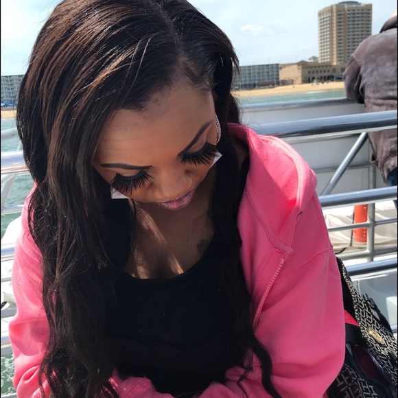 Meet your Posher, Mikayla - Picture 1 of 1